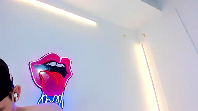 Litzy1_ stripchat live cam model