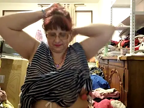 Samantha_Squirt@xh stripchat live cam model