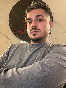 LatinBearX stripchat live cam model