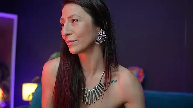 RubyRosa stripchat live cam model