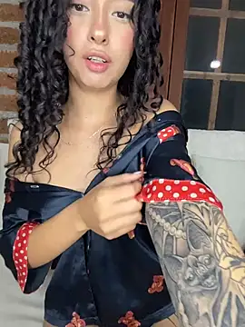 RosseMelody stripchat live cam model