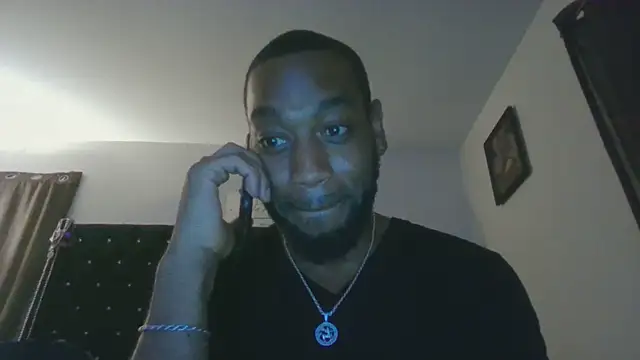 squirtonlongdick stripchat live cam model