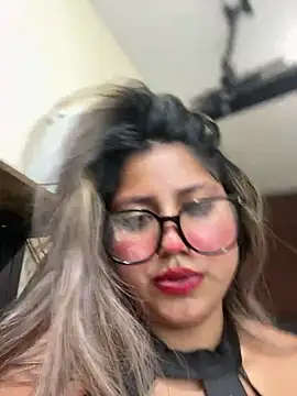 -Adrilux- stripchat live cam model