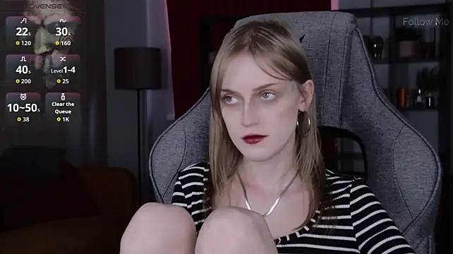 KiraMontoya stripchat live cam model