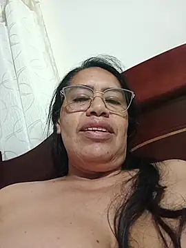 Emilif_ stripchat live cam model
