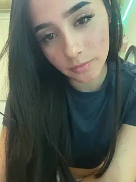 HeliDoll stripchat live cam model