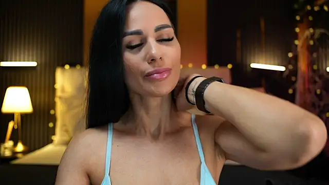 KatiaDivine stripchat live cam model