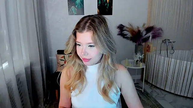 FollowLovee stripchat live cam model