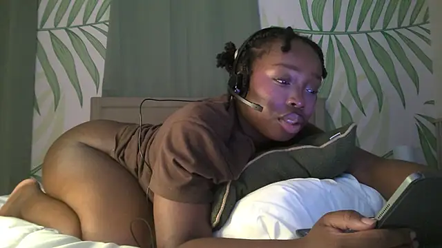 thejaderavixen stripchat live cam model
