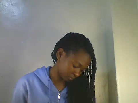 cutebrownny stripchat live cam model