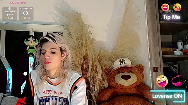 honey_skin stripchat live cam model