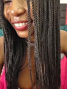 ShantelSexyYoungMilfie stripchat live cam model