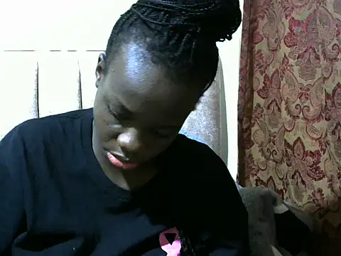 Thicky_kyla stripchat live cam model