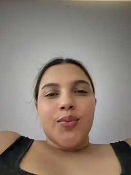 Colibri_xxx stripchat live cam model