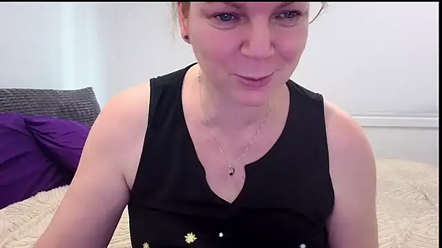 Aussiecougar stripchat live cam model