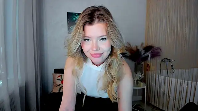 FollowLovee stripchat live cam model