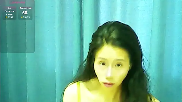 Lili-b1 stripchat live cam model