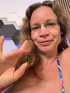 AnnikaRose stripchat live cam model