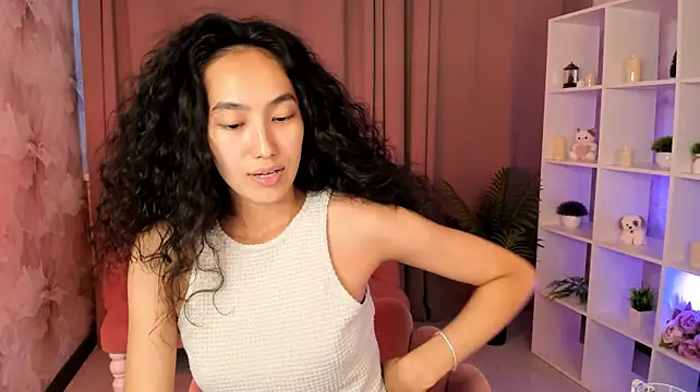 FlirtyAura stripchat live cam model