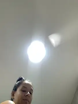 lannabellx stripchat live cam model