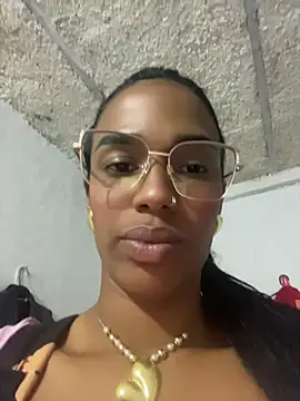 FlorSalvaje_ stripchat live cam model