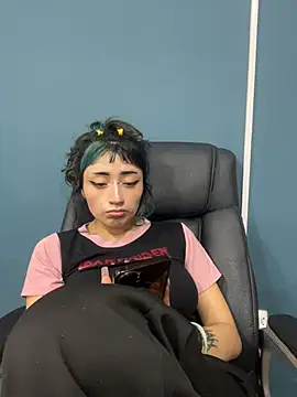 baby_akuma_ stripchat live cam model