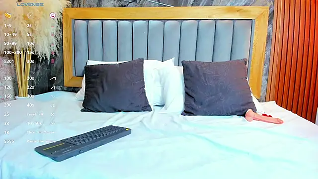 Miiahbunny_ stripchat live cam model