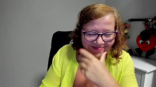 Adelewildx stripchat live cam model
