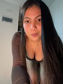 Nina_Belle stripchat live cam model