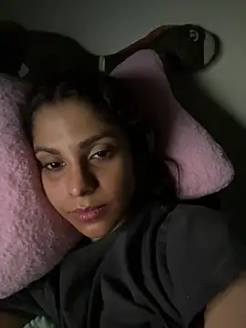 karlatiburcio stripchat live cam model