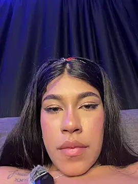 SHIFGUD stripchat live cam model
