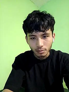 355kl stripchat live cam model