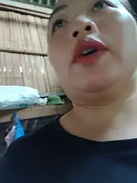 Julie-xx stripchat live cam model