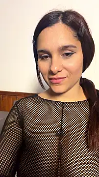 LuciaLatina stripchat live cam model