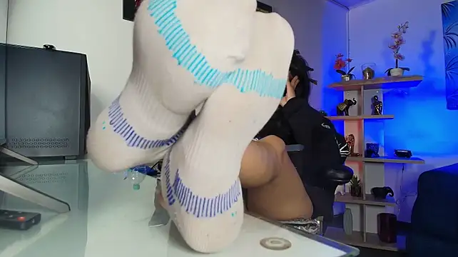 ZoeConti stripchat live cam model