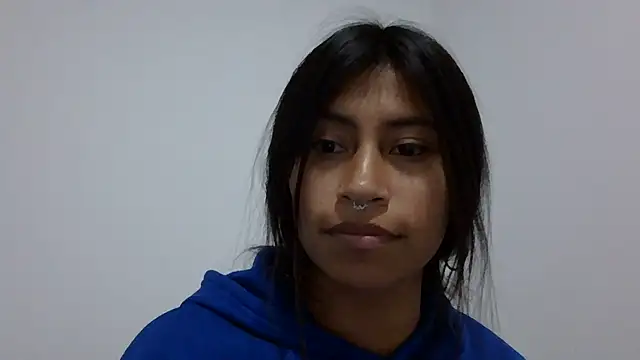 Pocahontas_Honey stripchat live cam model