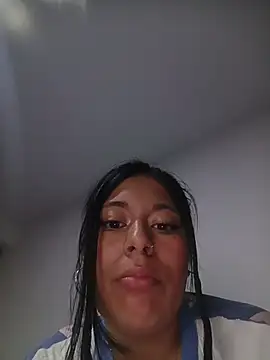 Laila_and_konny stripchat live cam model