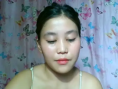 SexyAsianPussy4u stripchat live cam model