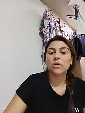 vanessa-titisM stripchat live cam model