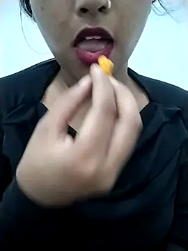 Sexy_Divya__ stripchat live cam model