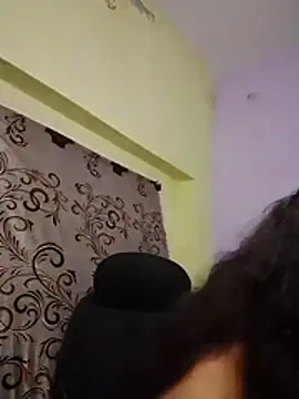 SHALINI_012 stripchat live cam model