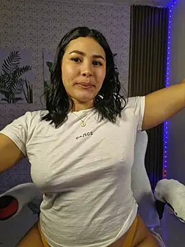 caylinhot7 stripchat live cam model