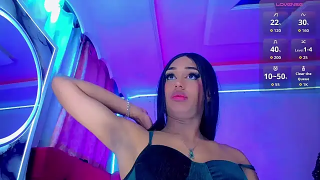 NahomiCamper stripchat live cam model