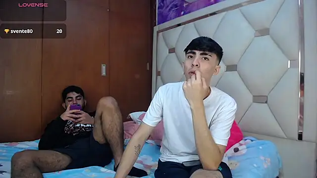 Michael_and_twinkk stripchat live cam model