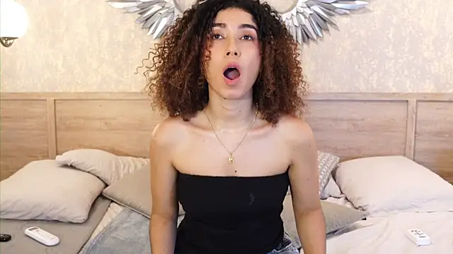MeganLeroy stripchat live cam model