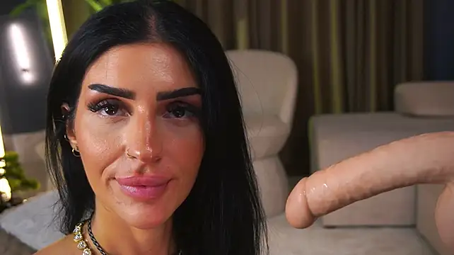 BrainyBelle stripchat live cam model
