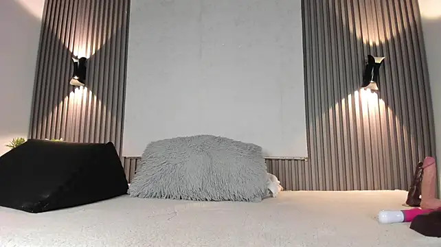 Zafiiraa stripchat live cam model