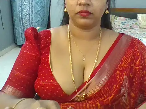 Tamil_hot_Meenu stripchat live cam model