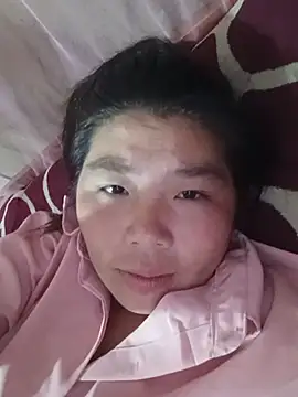 quynhkoolbae stripchat live cam model