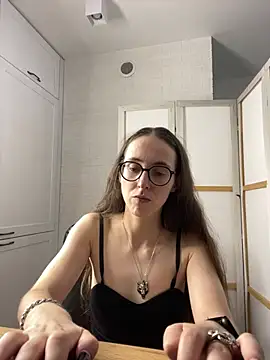 MartiniiSelenna stripchat live cam model